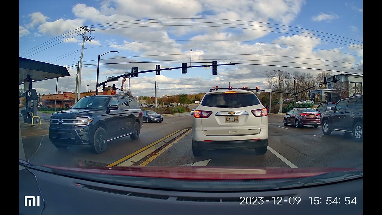 Driving along Hwy 12 & Downtown Starkville, MS