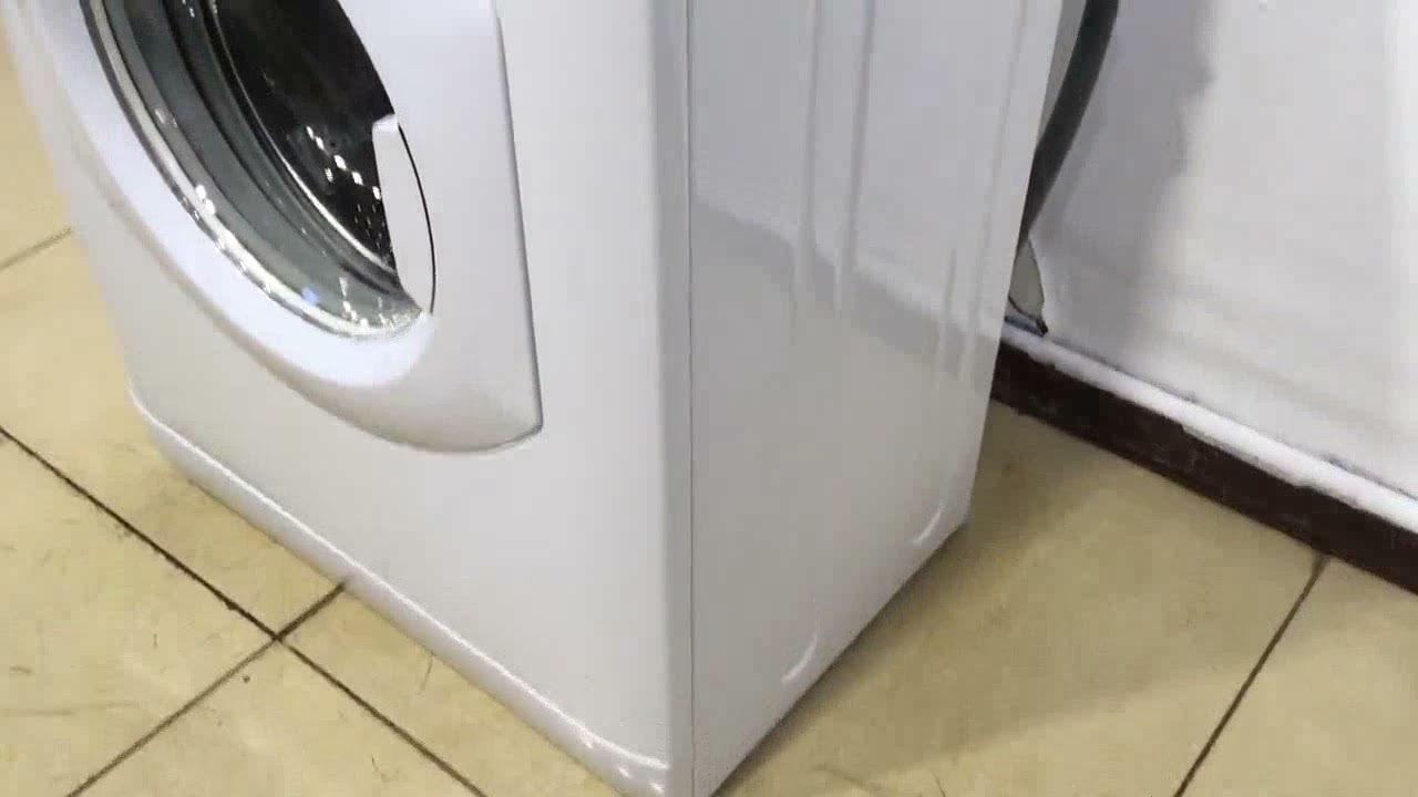 стиральная машина Ariston AVSF 129