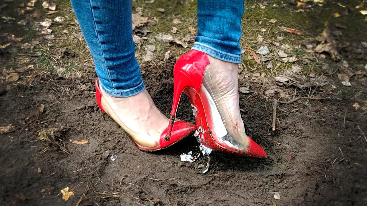 High Heels Diploma Crush, High Heels Sinking in Ground, High Heels Crush, Shoes Crush (# 1073)