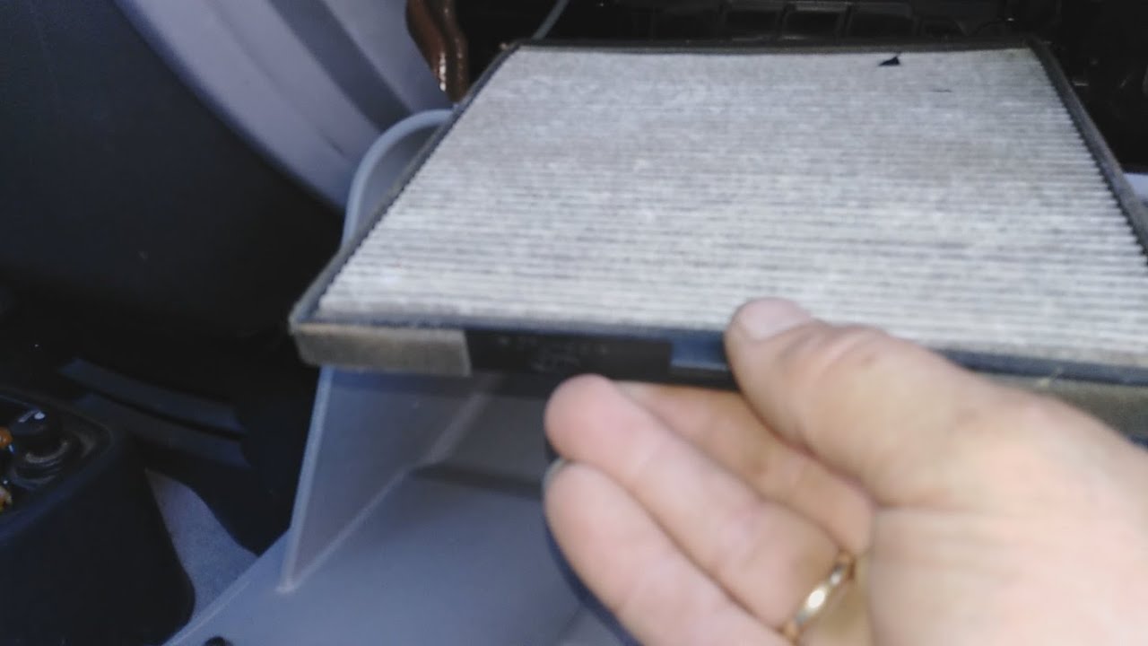 How to replace car cabin air filter on a Kia Picanto