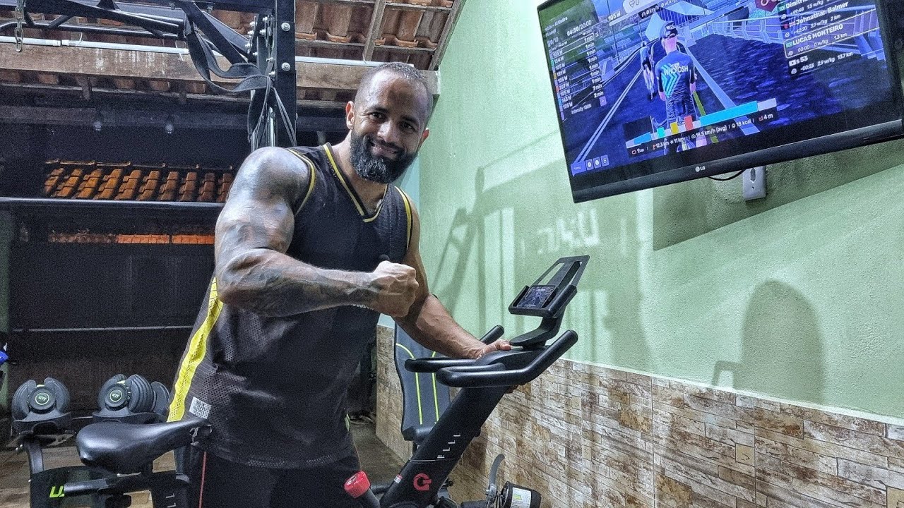 Bicicleta Connect Max Gallant, com simulador ONLINE. Após 2 anos de uso.