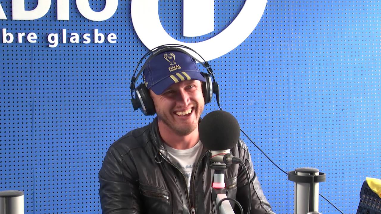 Denis Avdić je v etru Radia 1 povedal telefonsko &scaron;tevilko Rada Muleja