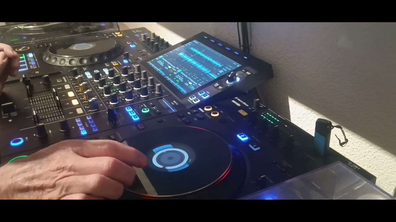 Shades Of Rhythm Vs Shut Up And Dance (Molinillo 135)
