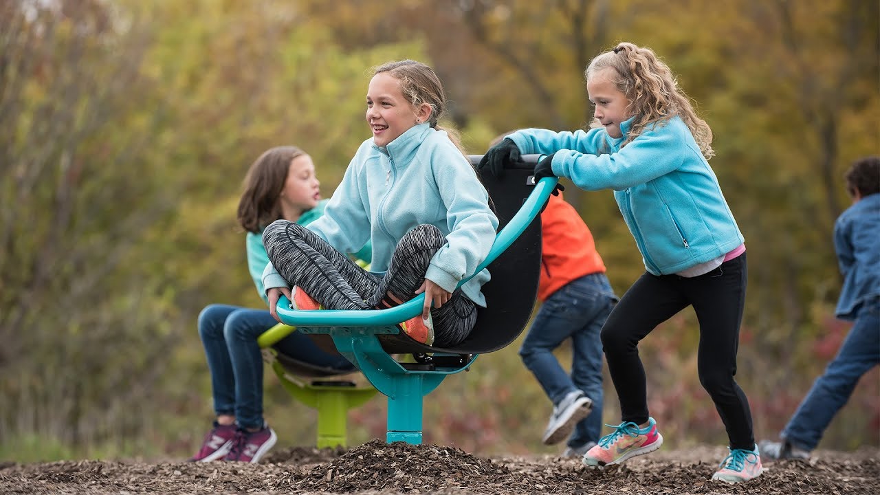 Chill&reg; Spinner - Freestanding Play - Landscape Structures