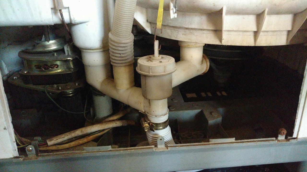 How to replace washing machine drain pipe self