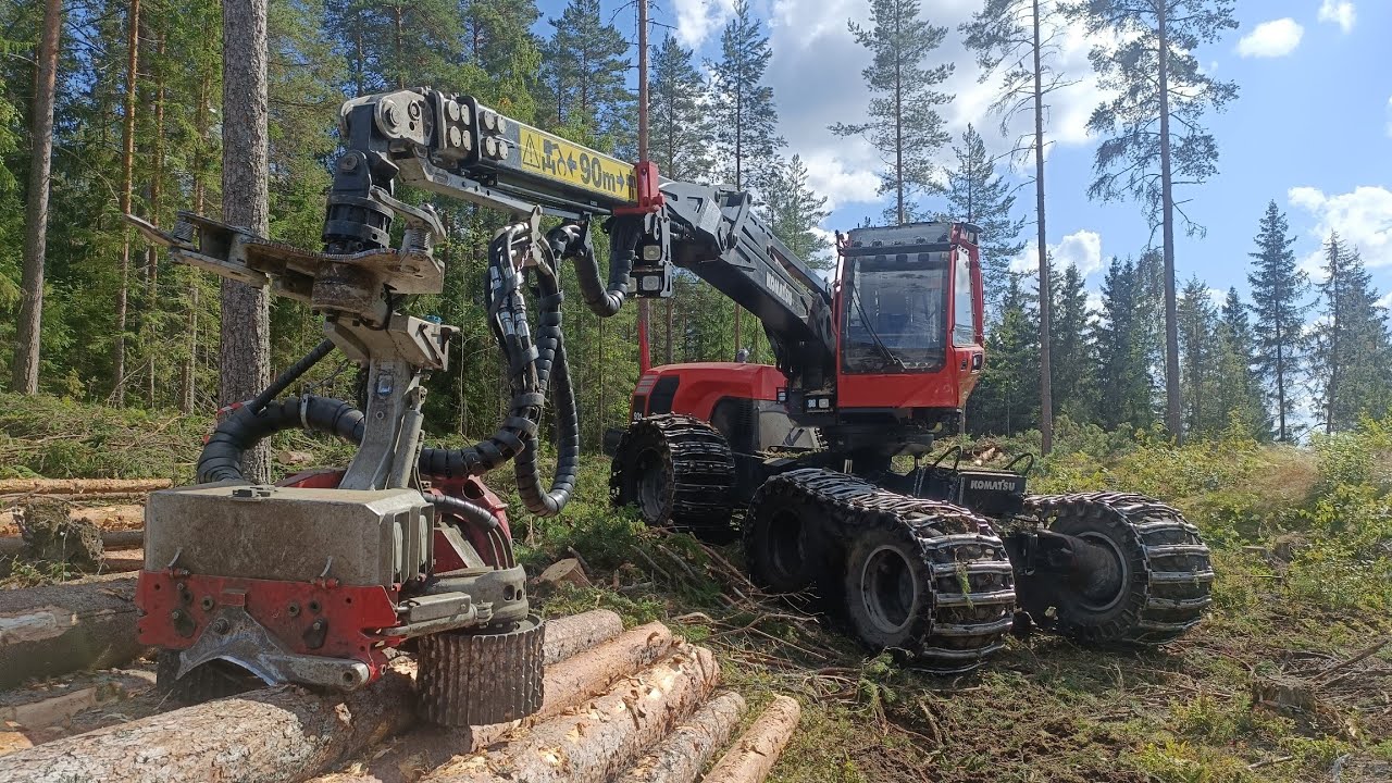 Kuusikkoharvennusta. Komatsu 931 Logmax 5000D