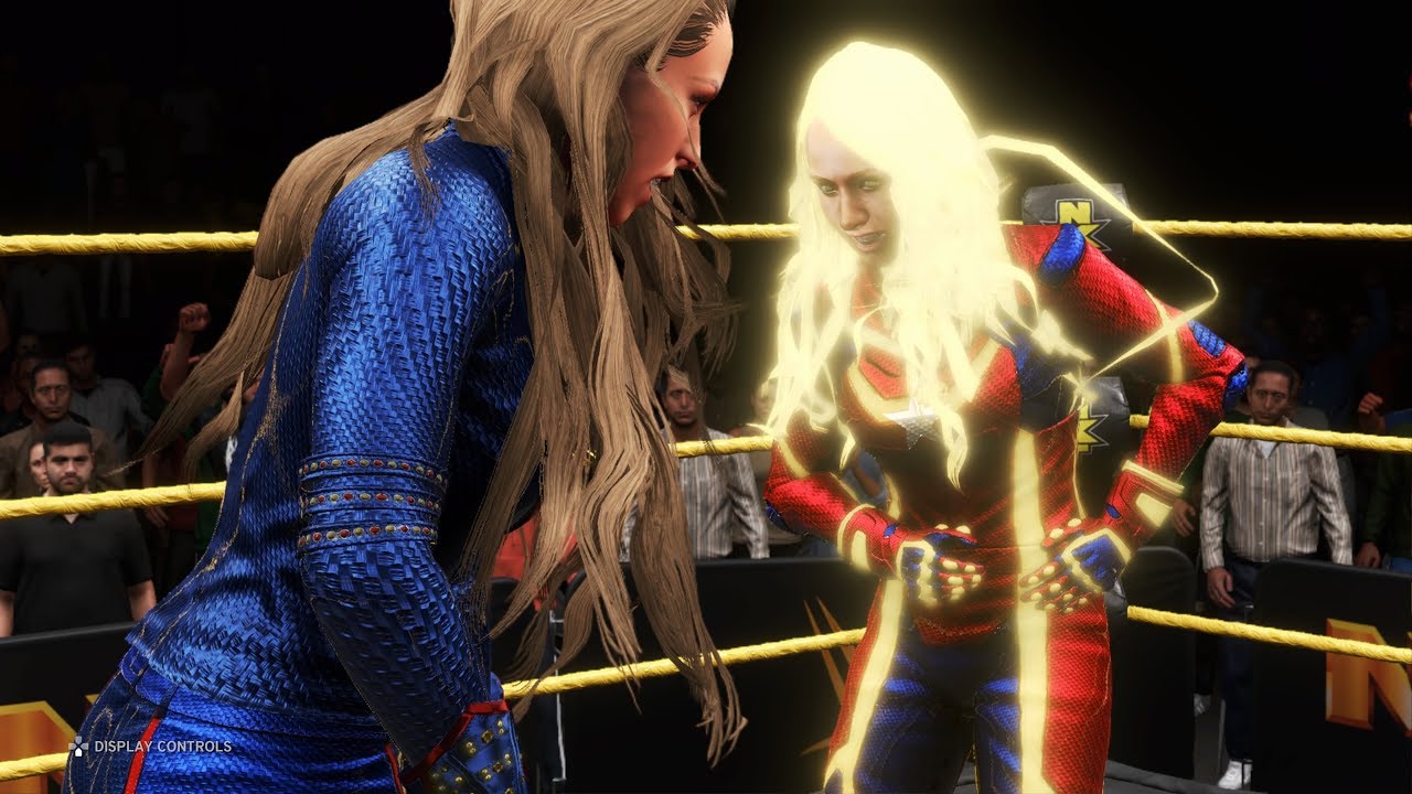 WWE 2K20 - Captain Marvel vs. Supergirl - Royal Girl Fights 😍
