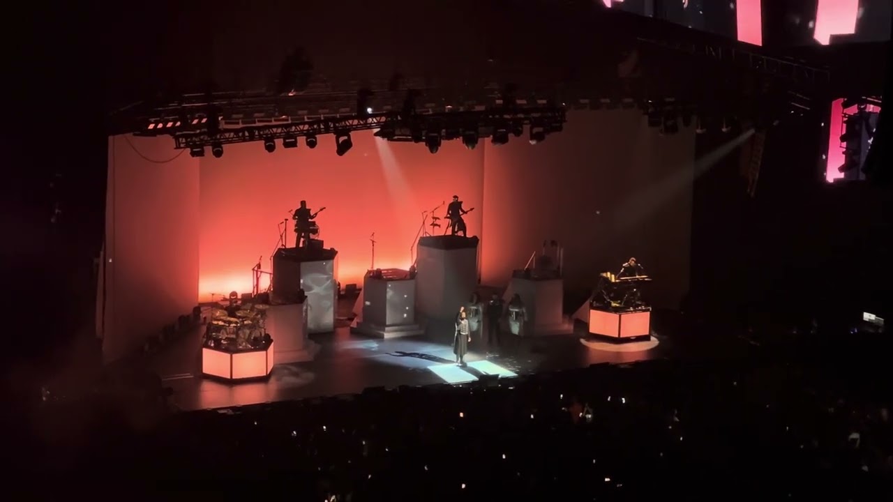 Slimane - Résister (What About Peace?) | LDLC Arena, Lyon | 19/09/2024