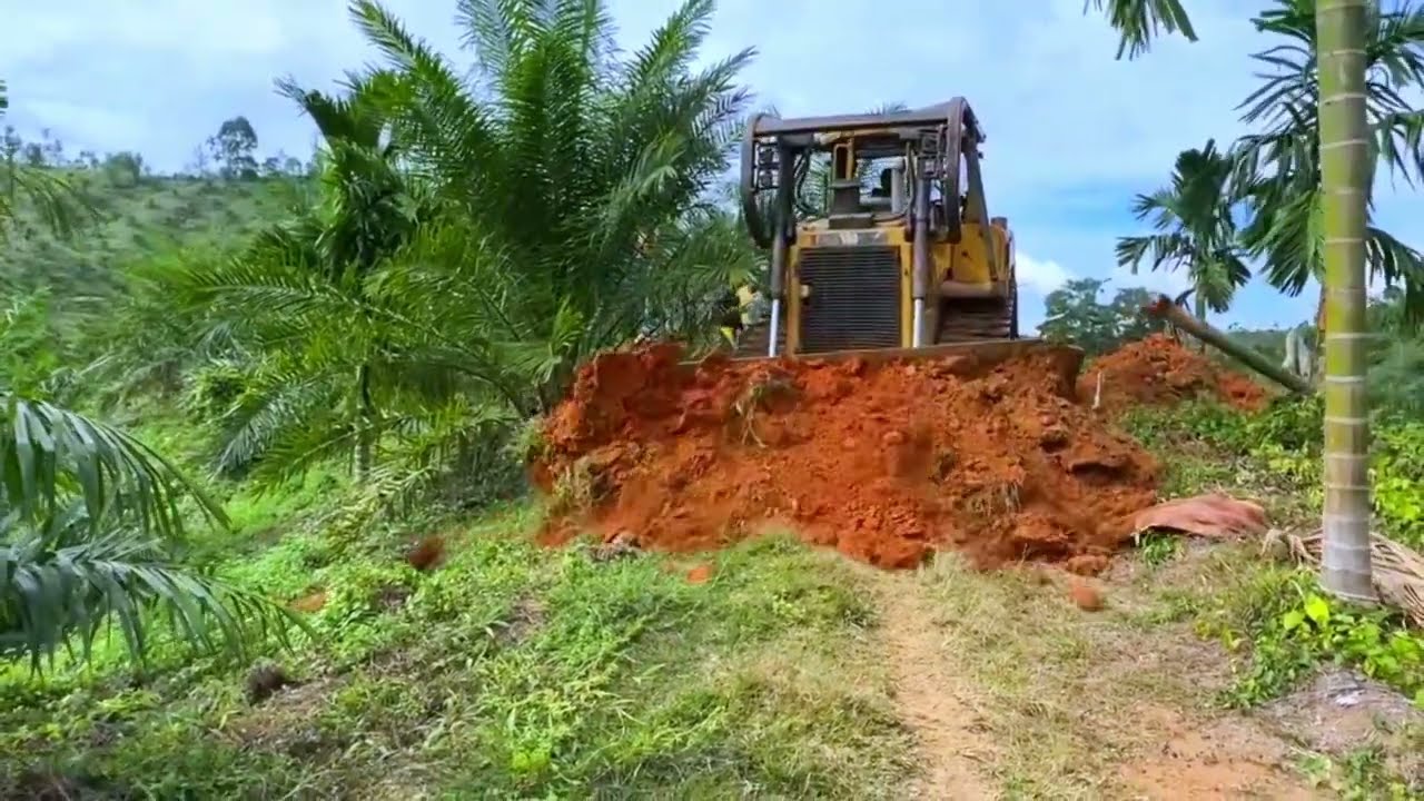How Mountain Roads Are Built? Giant Bulldozers Move Massive Soil | Extreme Construction Process