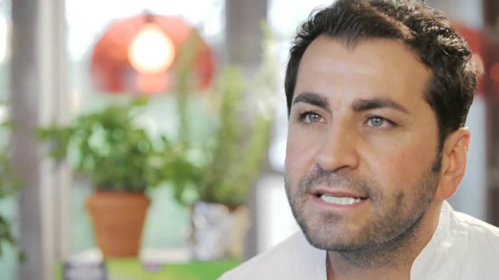 Börek mit Spinat: Ali Güngörmüs kocht mit Küchenchef Jörg Götte 