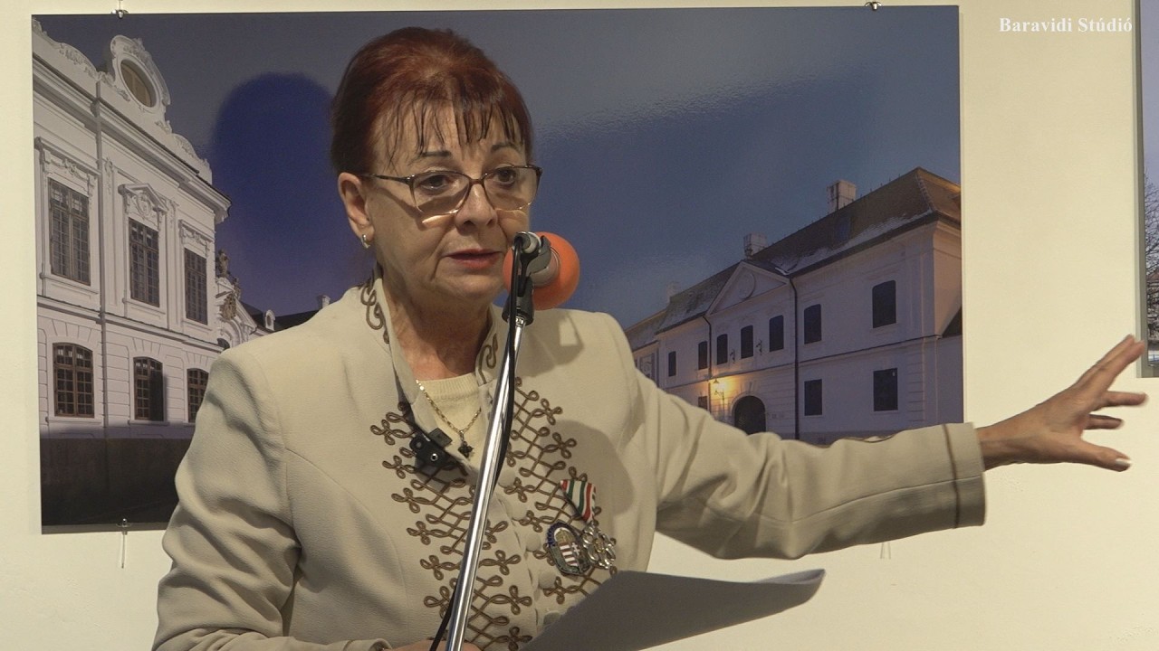 Szent Korona hazatérése 3.előadó: Vitéz Joó Katalin