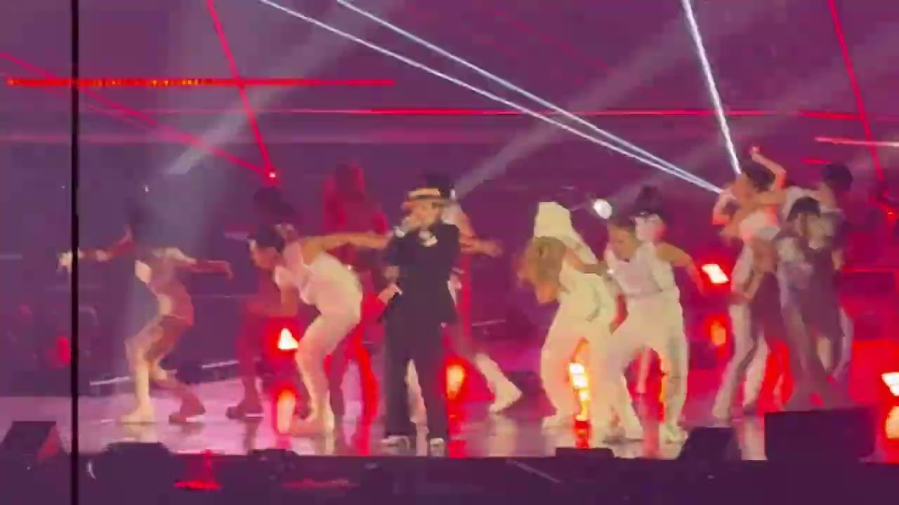 BADA LEE @ G-DRAGON SEOUL ENCORE CONCERT