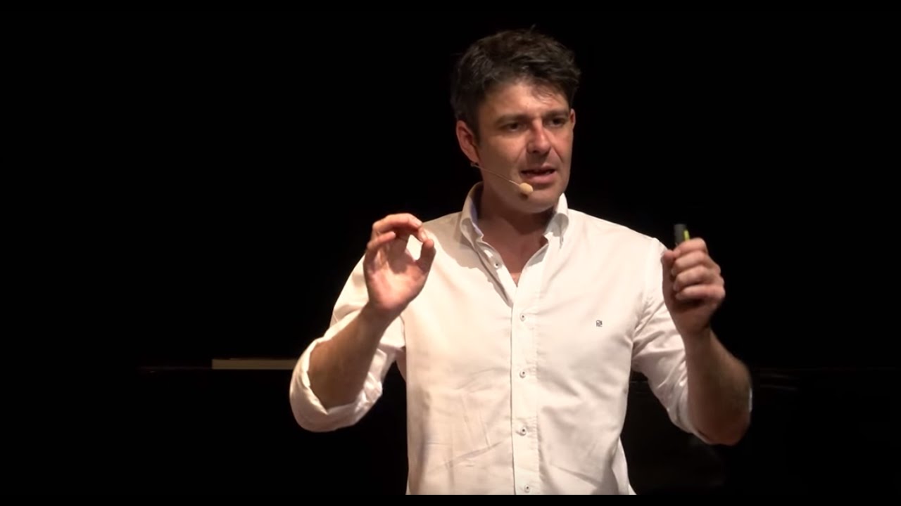 ¿Qué nos enseñan animales y niños sobre la empresa? | Pablo Herreros | TEDxSantCugat