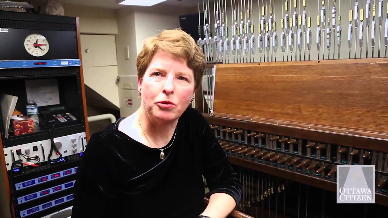 Peace Tower rings out Silent Night