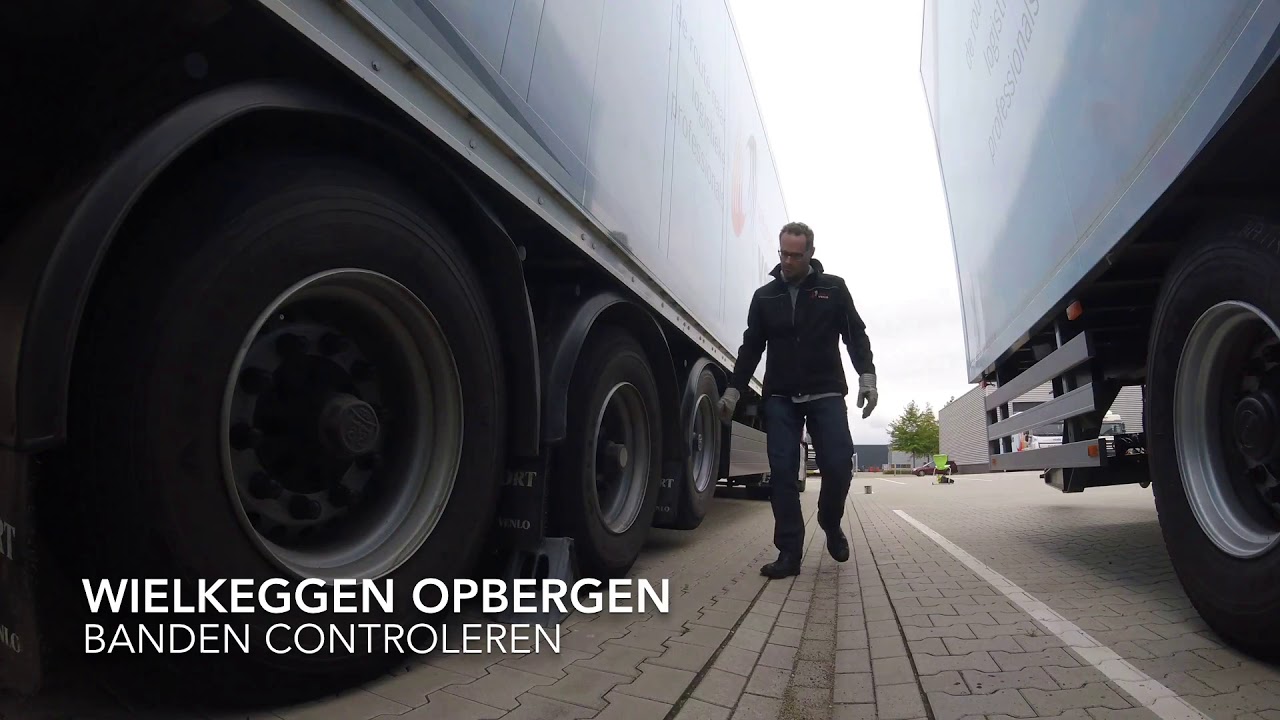 Aankoppelen trekker met oplegger Vervoerscollege