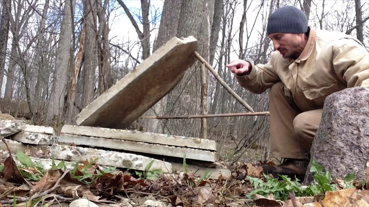 Figure 4 Deadfall Trap