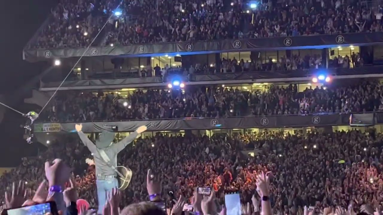 Garth Brooks. Friends in Low Places. Croke Park. Sept 16th 2022.