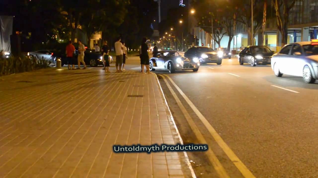 [HD] 70 Lamborghinis blast off from Mandarin Oriental Hotel, Singapore