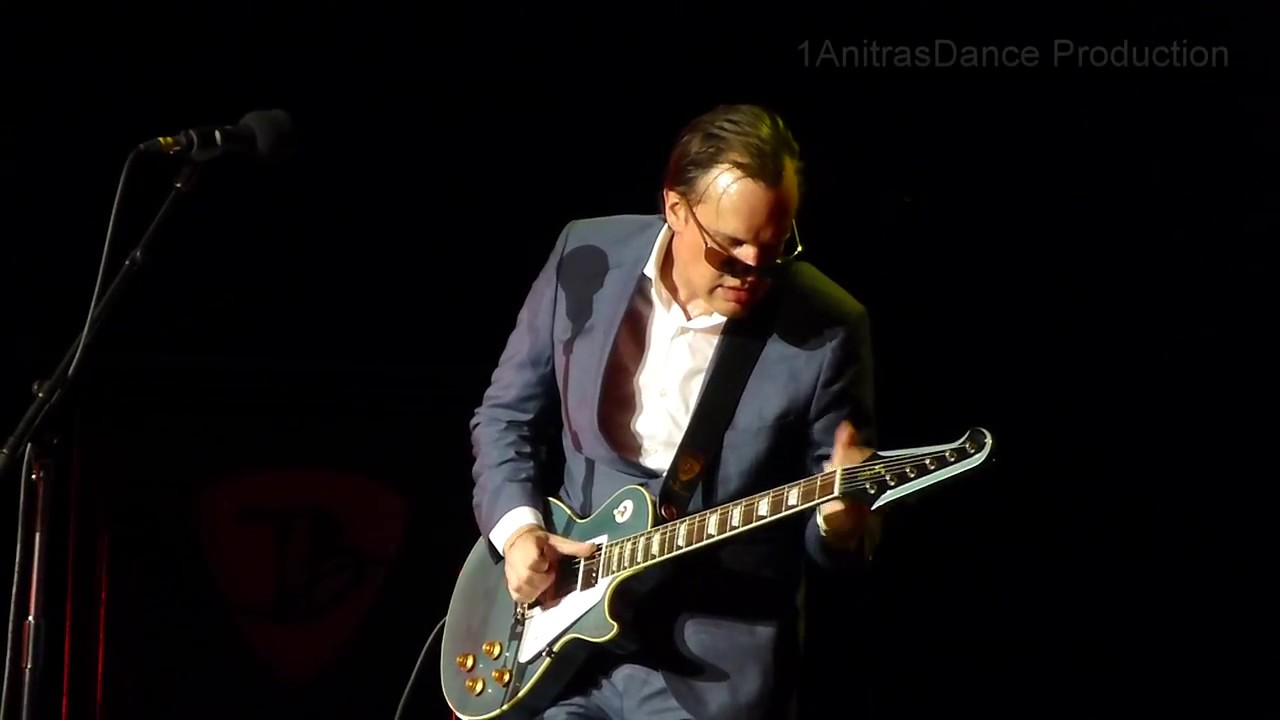 Joe Bonamassa - Burning Hell - 10/23/15 Echo Arena - Liverpool, UK