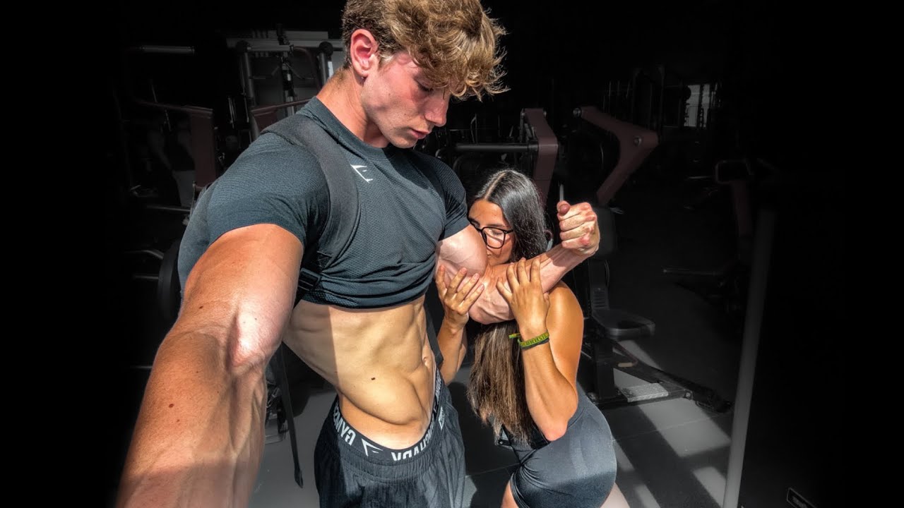 EST CE QUE JE MOG ? (Vlog muscu + plage + soirée) 