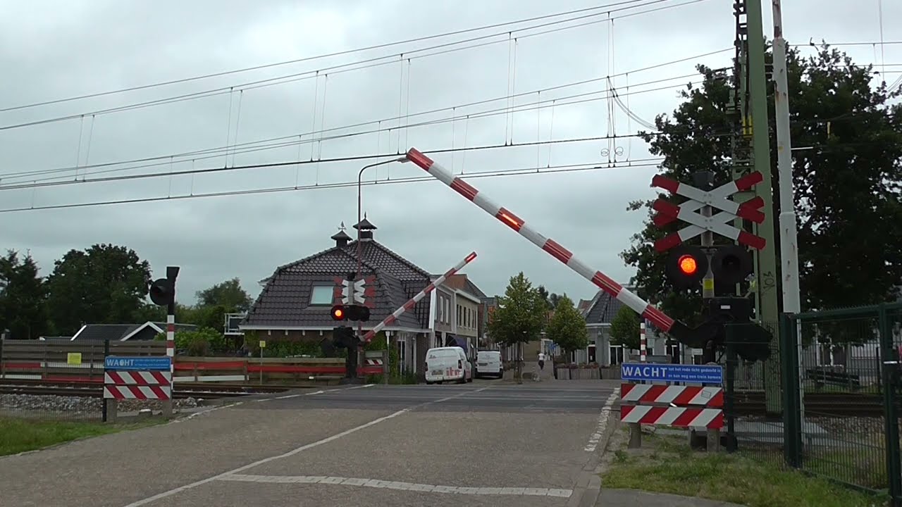 Spoorwegovergang Heerenveen (It Hearrenfean)/ Level Crossing/ Passage a Niveau/ Bahnübergang