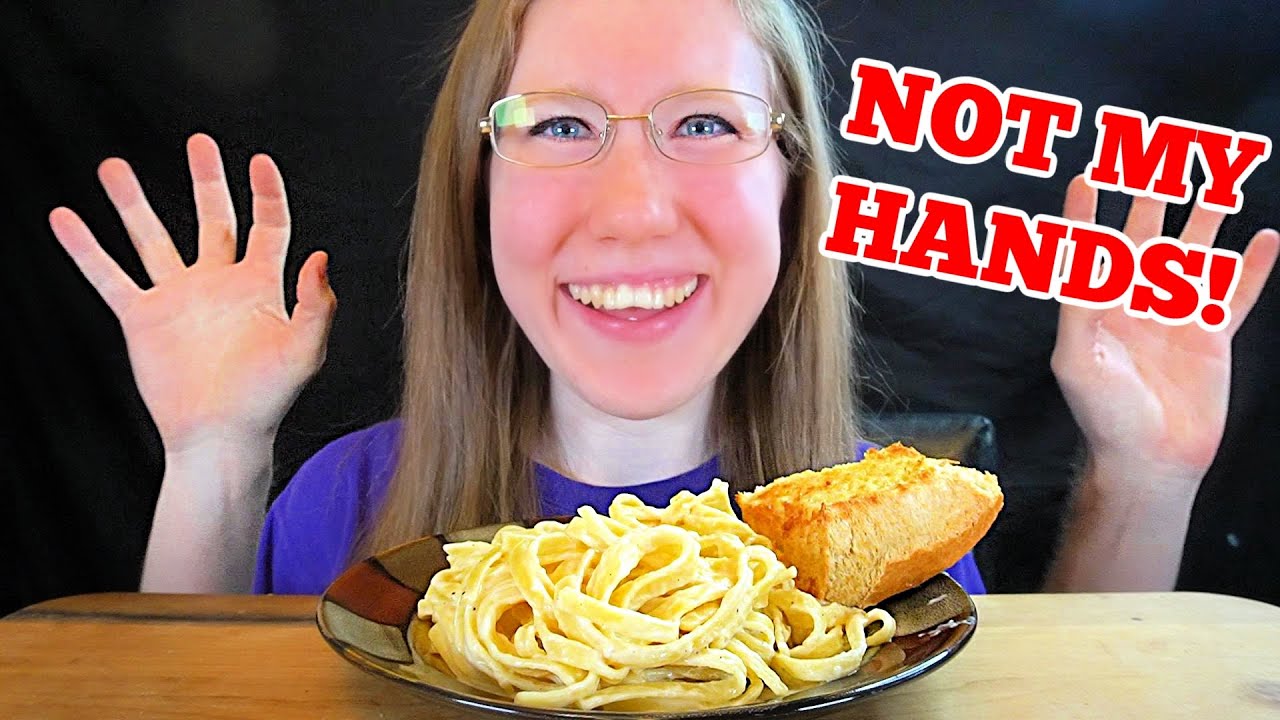 FETTUCCINE ALFREDO MUKBANG (NOT MY HANDS CHALLENGE)!