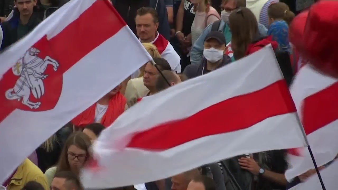 Thousands protest in Belarus demanding strongman Lukashenko resigns