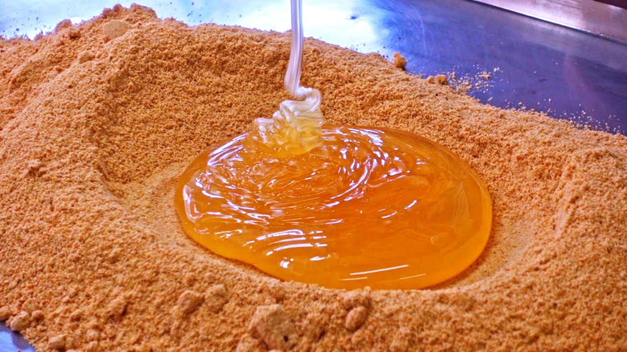 Taiwanese Soft Peanut Candy Making / 古早味麥芽花生糖, 手工製作 - Street Food in Taiwan