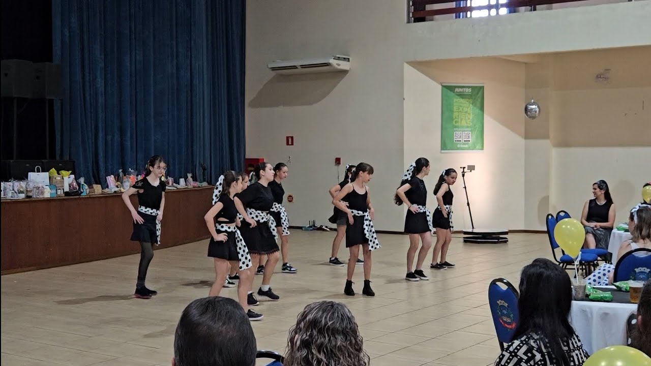 Coreografia Anos 60 - Turma Infantil