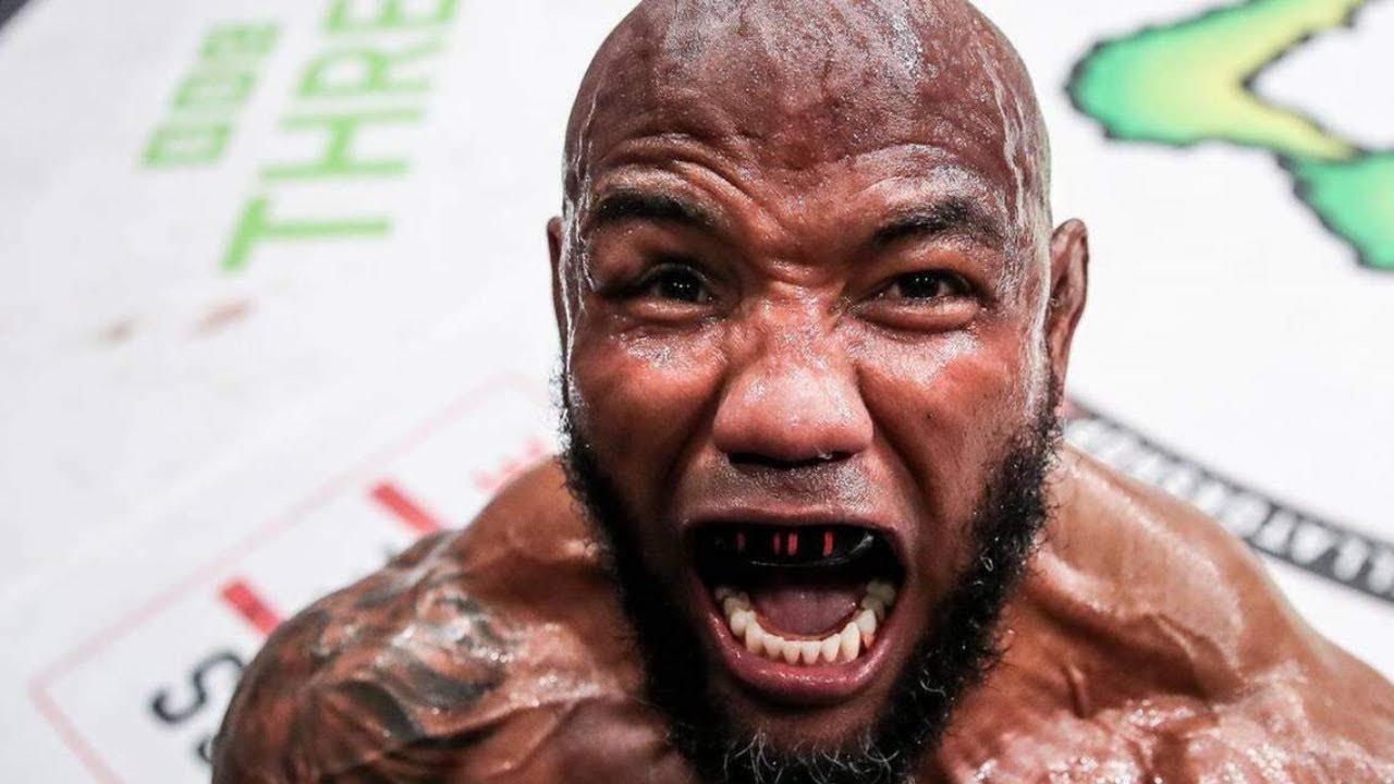 Как UFC уничтожили своего генетического урода