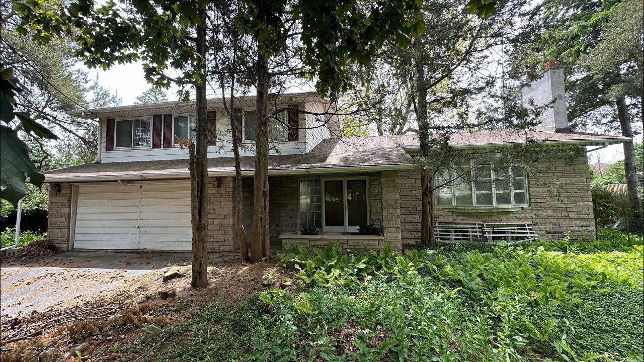 UNBELIEVABLE DISCOVERY Found In This ABANDONED 1970’s Dream Home | HOW COULD THEY LEAVE THIS BEHIND