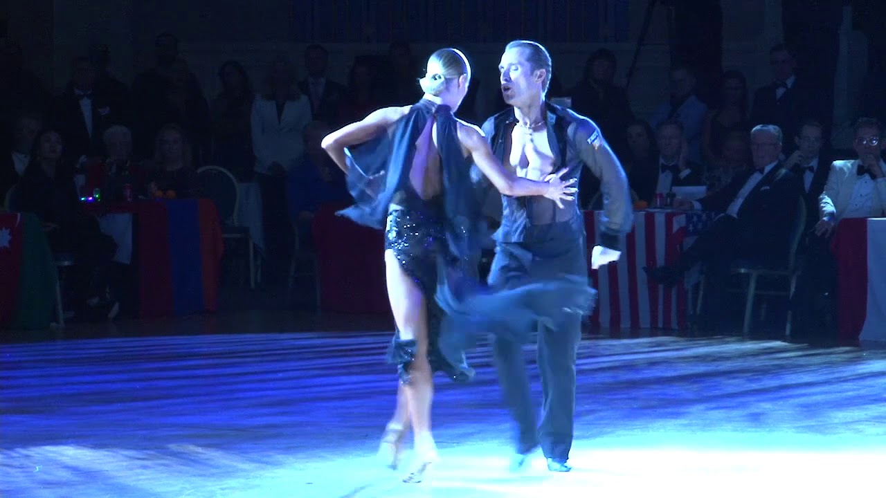 Showdance by Riccardo Cocchi & Yulia Zagoruychenko