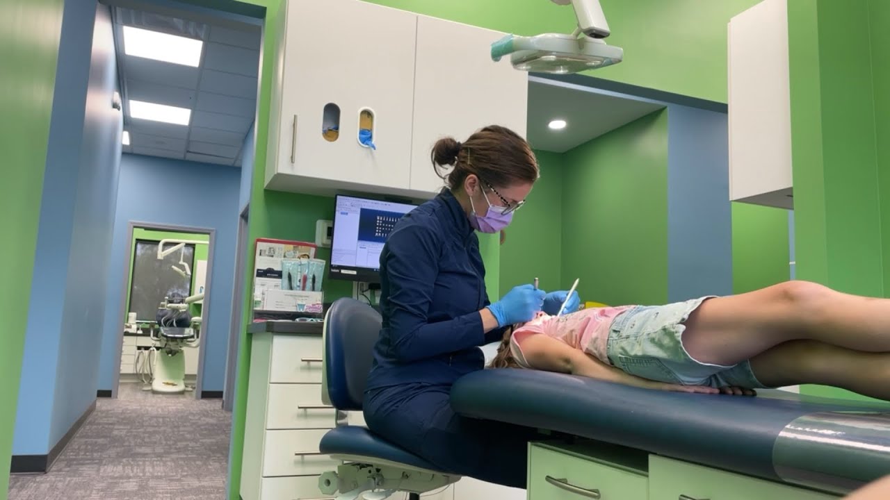 New Dentist for Lexi | Small Cavity 😢