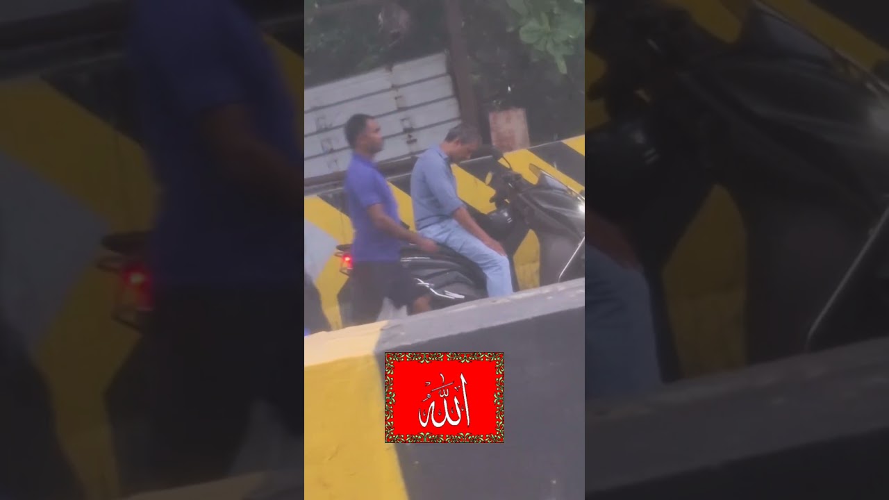 Bhai Ke Liye Subscribe Kijiye 🤲🏾 Mashallah Bike Pe Road Pe Namaz Pad Rahe Hai Bhai 🤲🏾