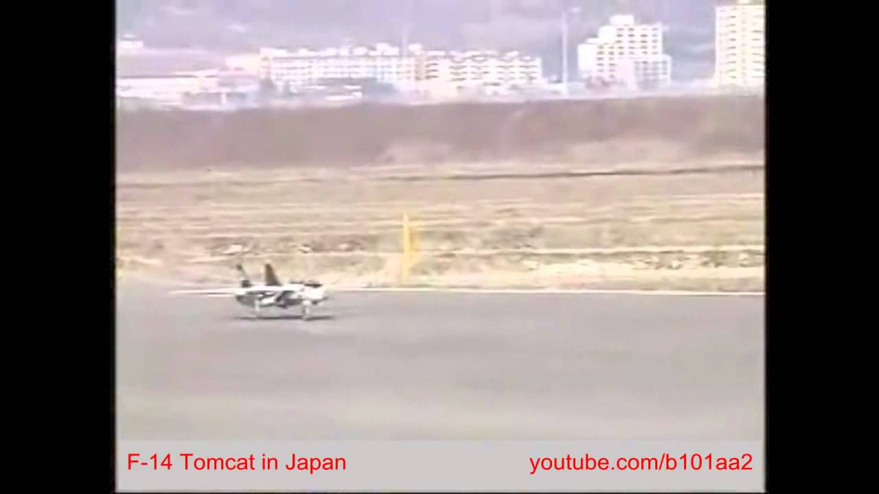 RC Jet - F-14 Tomcat Takeoff Crash. Total Loss - Turbine Powered
