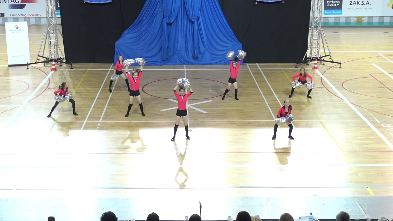 Fame pom-pom miniformacja MP 2017