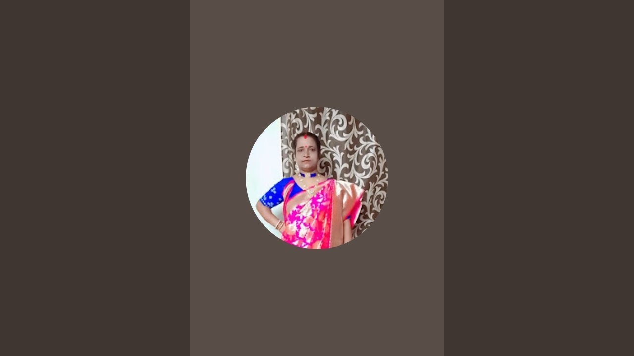 Minoti bloggerমিনতী মন্ডল  is live  বন্ধুরা এসো সবাই মিলে একটু গল্পঃ করি