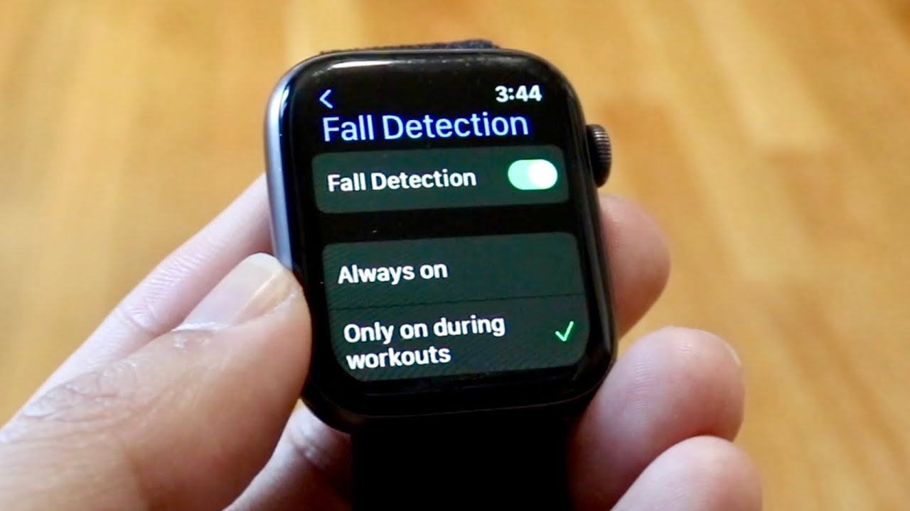How To Turn On/Off Fall Detection On Apple Watch! (2024)