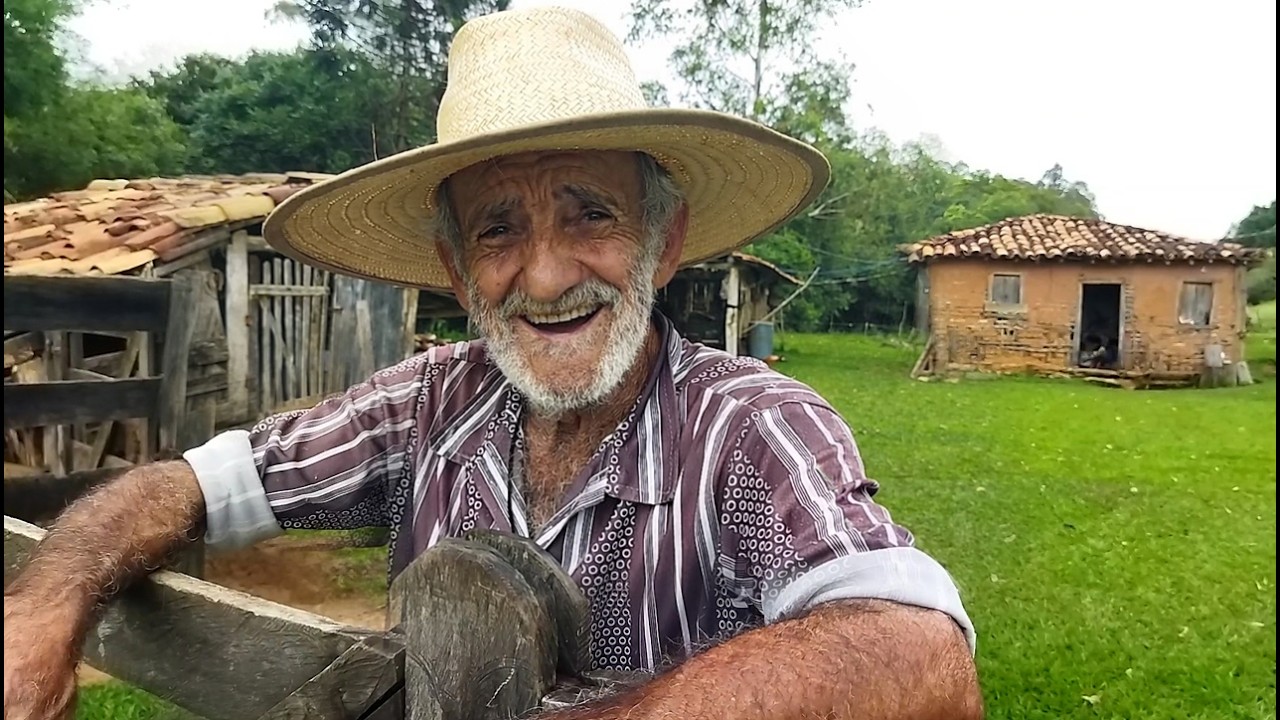 Ele vive como Antigamente no Sitio a Modernidade fica pra fora da Porteira