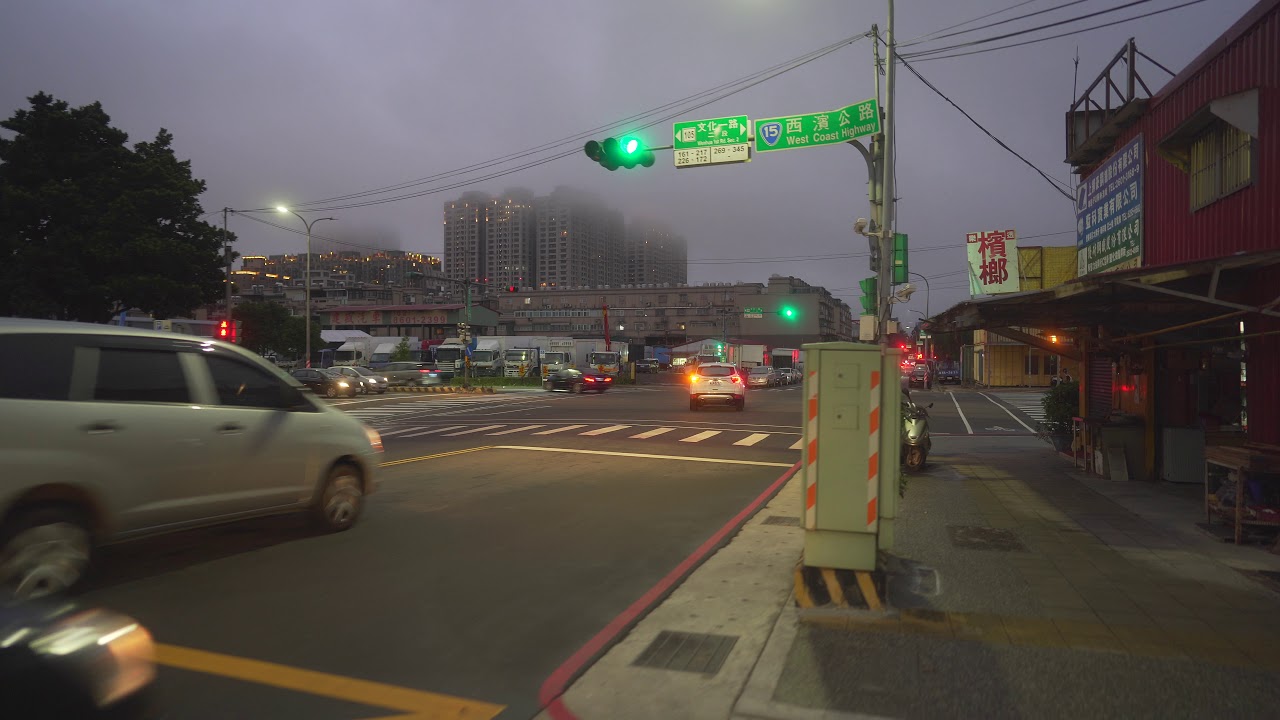 Taiwan, night walk from Zhulin Mountain Buddhist Temple to Wengehua Community bus stop