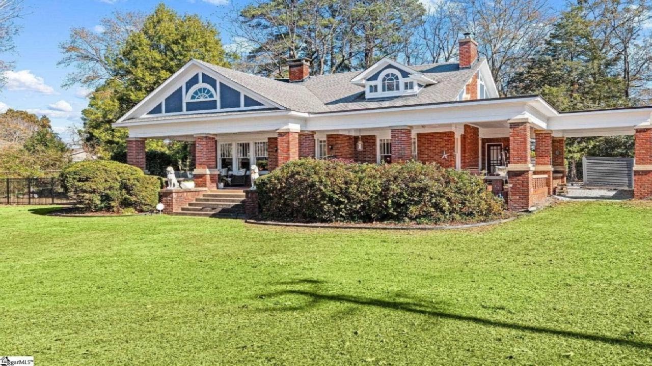 227 S Main Street, Honea Path, SC Presented by Trevor Watson.