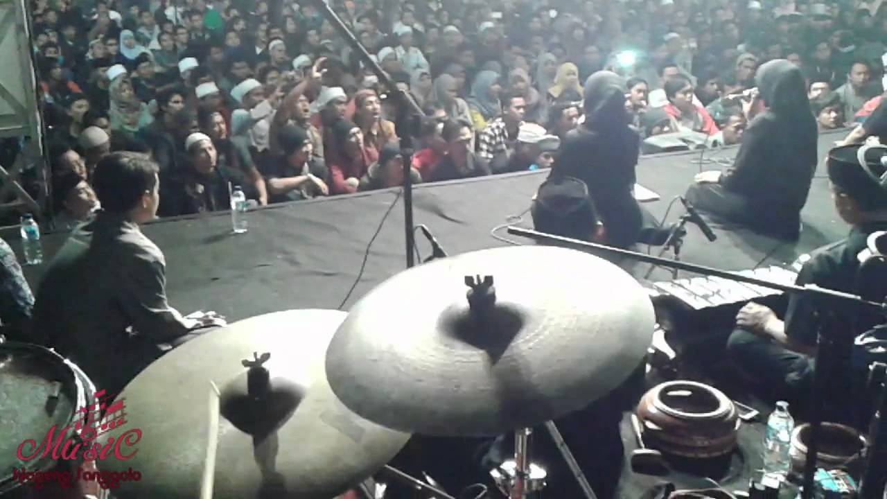 Wild World#Kiai Kanjeng#Live POLINEMA 12 Oktober 2015