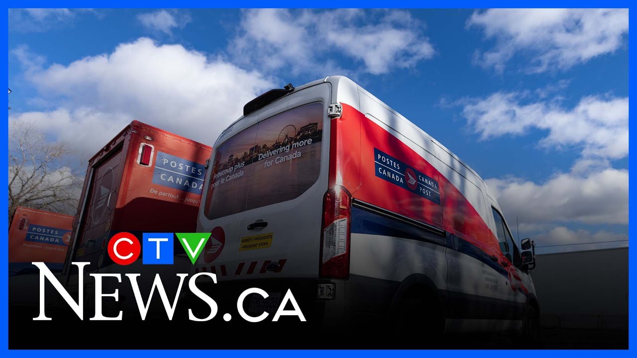 &lsquo;Effectively insolvent&rsquo; Canada Post expects to lose 30K employees by 2035