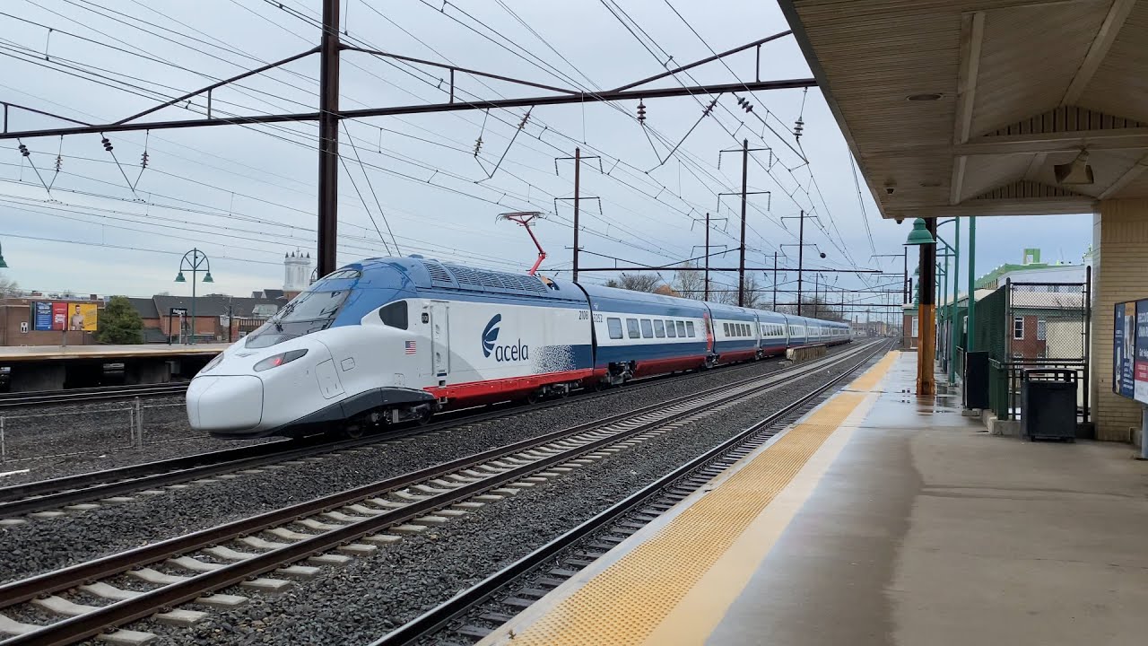 A Rainy Morning w/ Amtrak & NJ Transit on The Northeast Corridor @ Rahway (4/12/22)