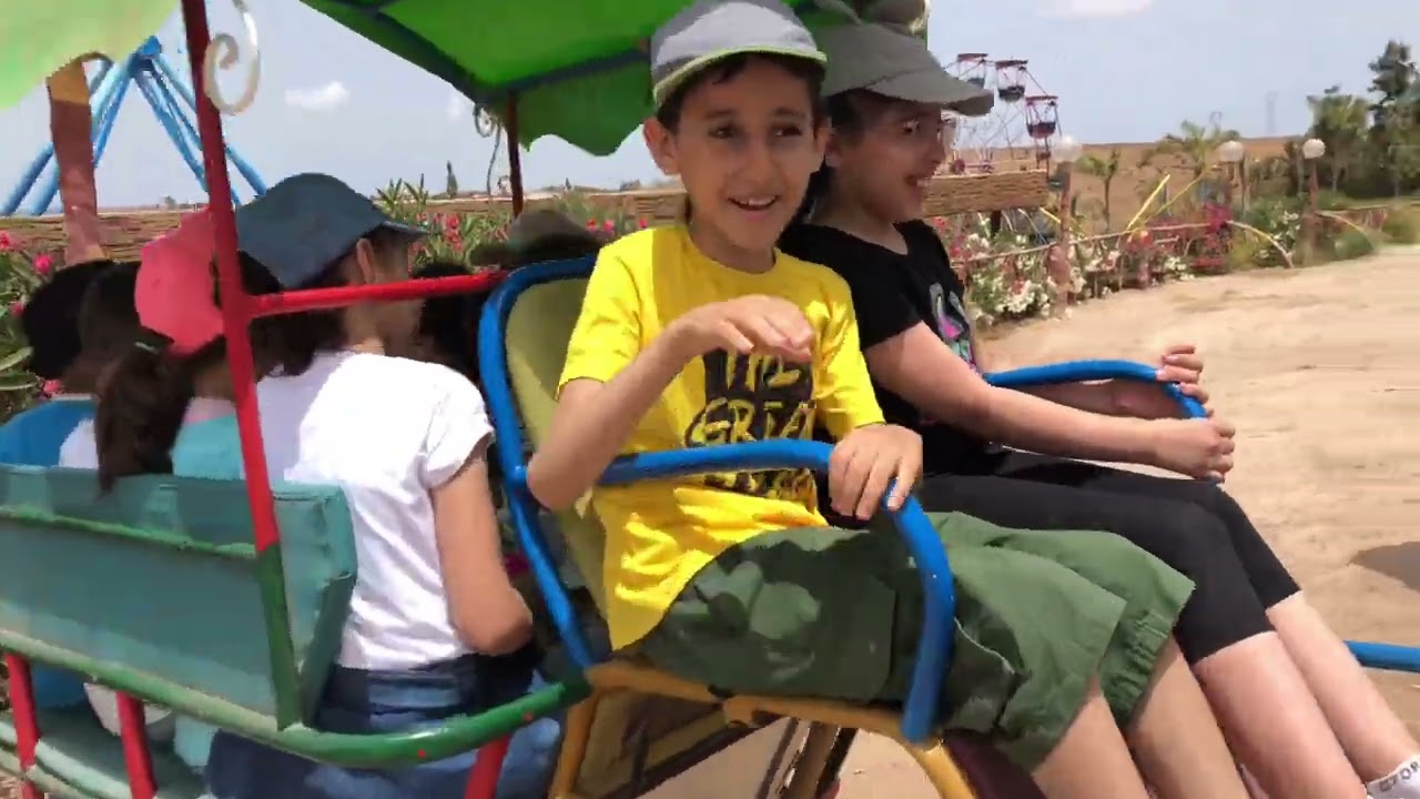 Une excursion hors-pair MAJUSCULE SCHOOL ACADEMY