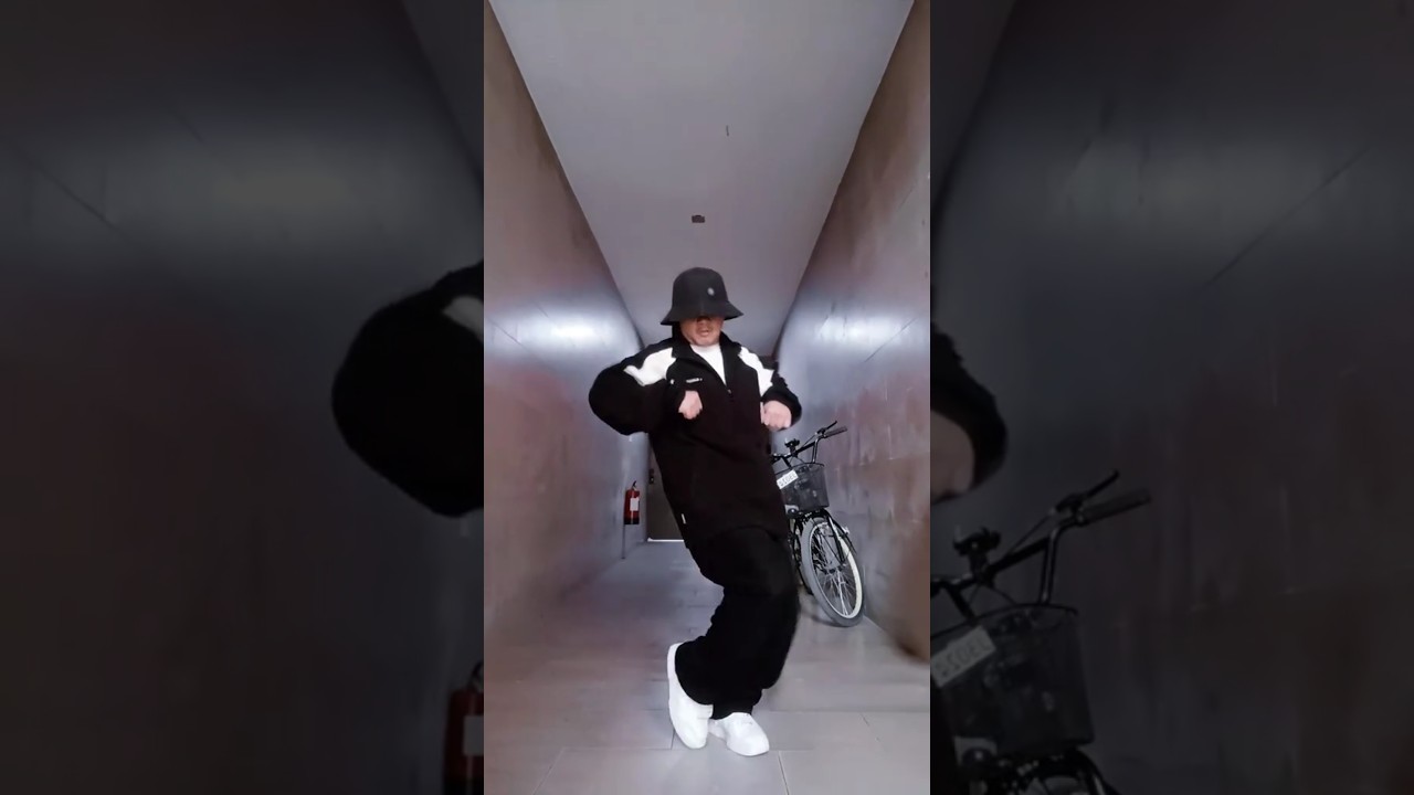 Урок по хип-хопу: ходьба ногами (C-Walk) #cwalk #keepitgangsta #hiphop #lifestyle #fyp #tutorial ...