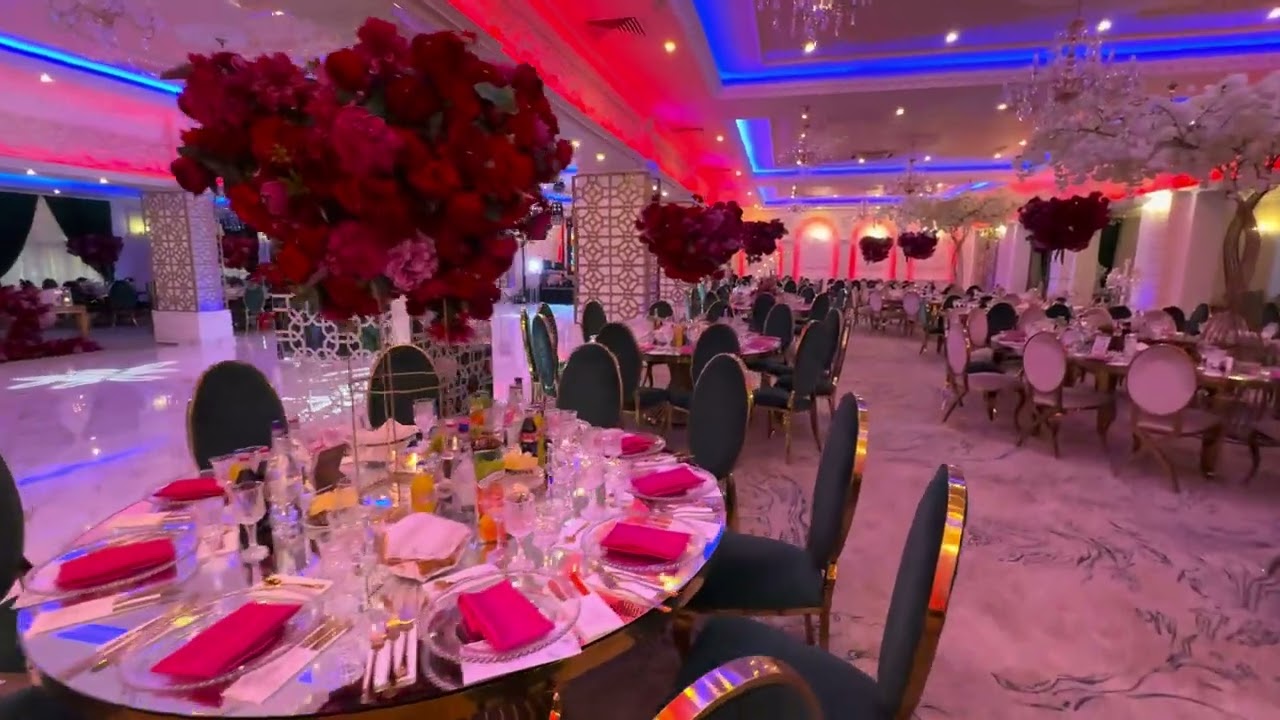 Live salon Grand’Or - intrare, decor, servicii, ring de dans, mobilier de la Ballroom Andra Tecuci