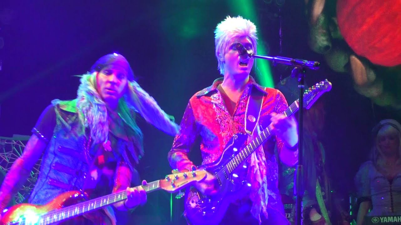 Mad T Party - Enter Sandman