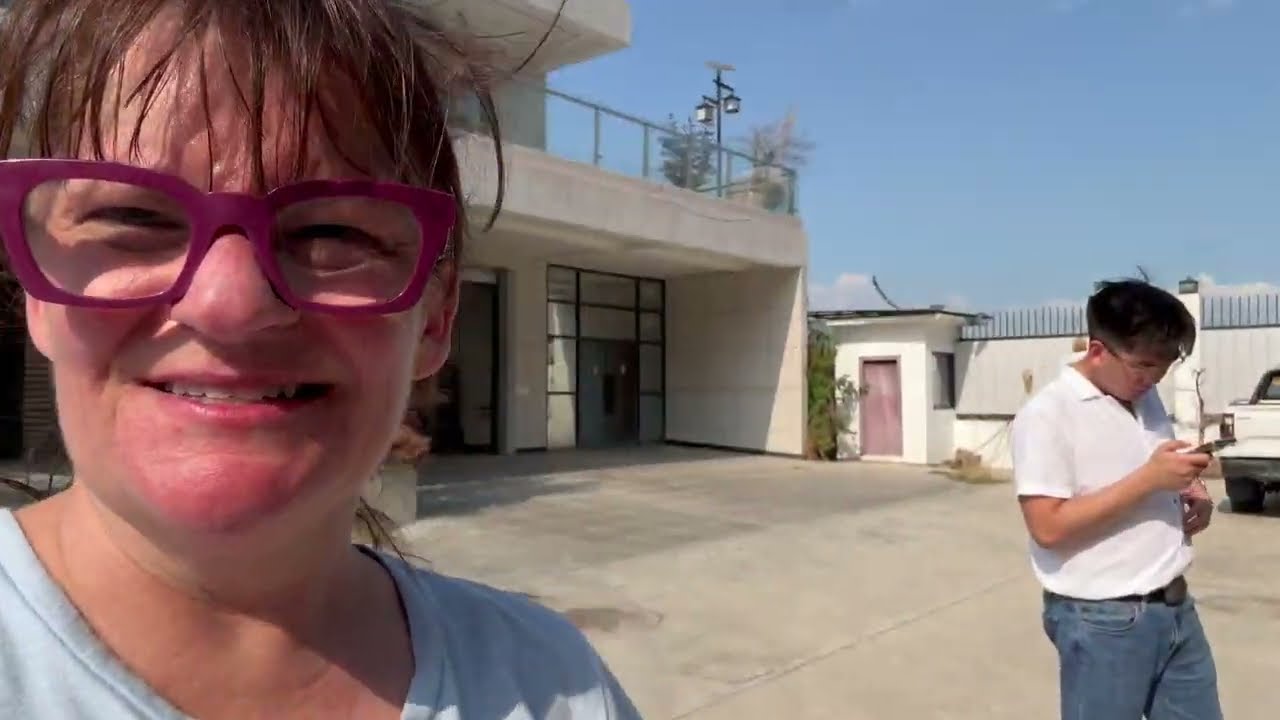 7 Minutes inside a Scammer Compound
