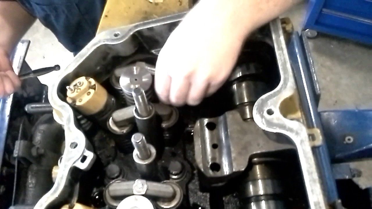 CAT Diesel injector removal, 3406e EUI injector removal and installation